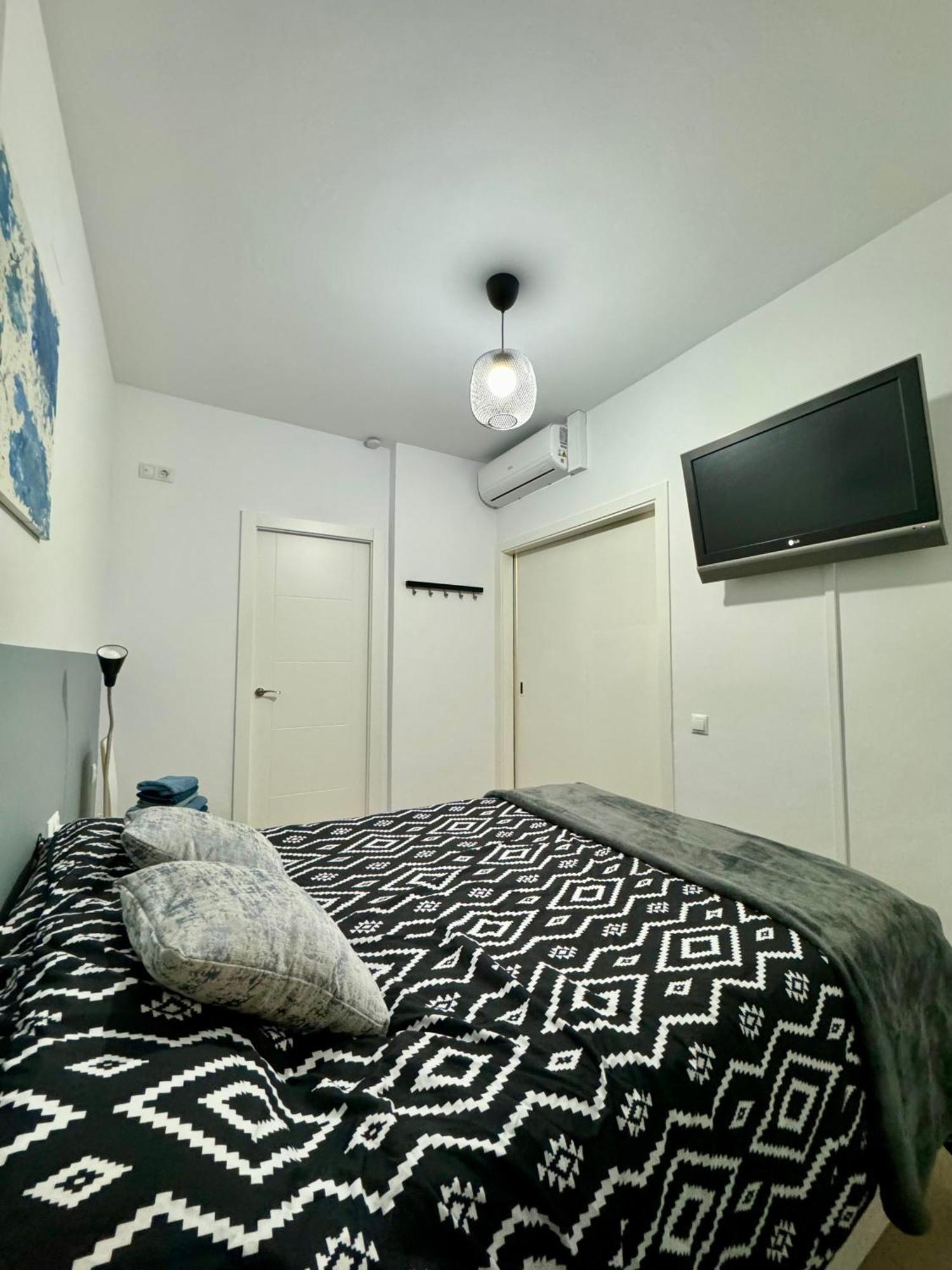 Moderno Apartamento Con Parking,Tarrassa, Barcelona Terrassa Exteriör bild